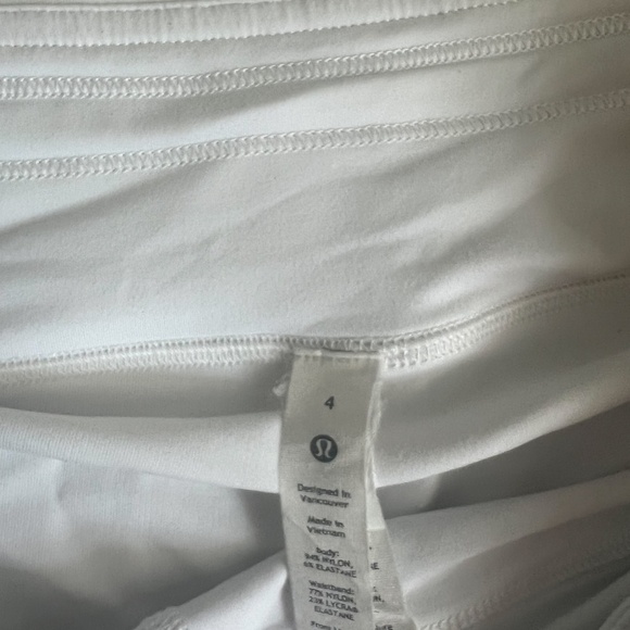 Lululemon Pace Rival Mid-Rise Tennis Skirt - Size 4 White - Picture 3 of 3